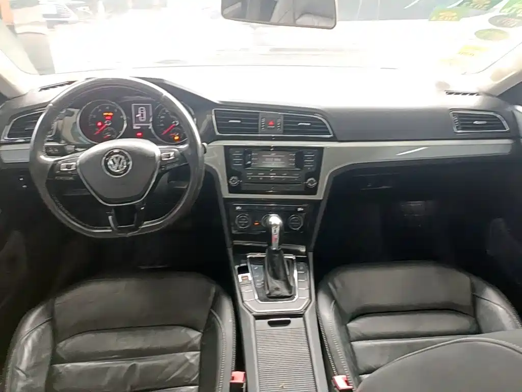 Volkswagen Lamando — миниатюра 10
