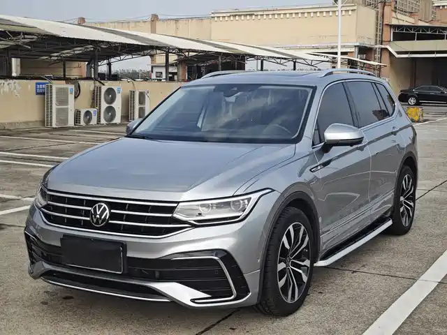 Volkswagen Tiguan L