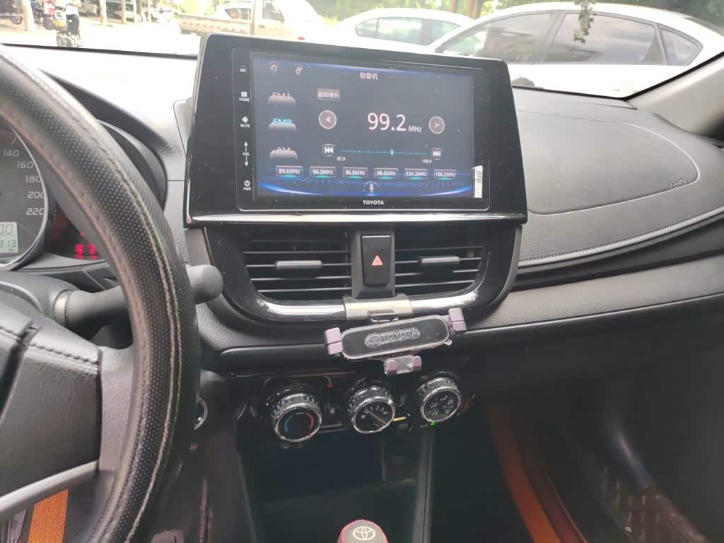 Toyota Vios 1.5 л 2023 г. Белый, пробег 18300 км