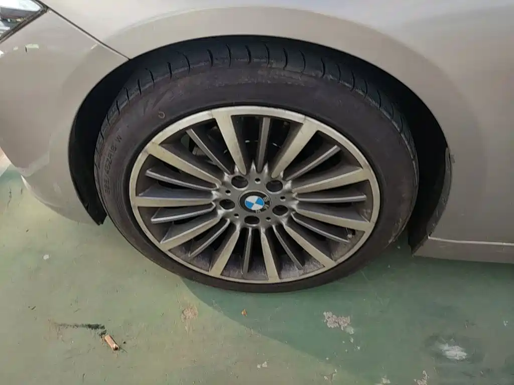 BMW 3 Series — миниатюра 23