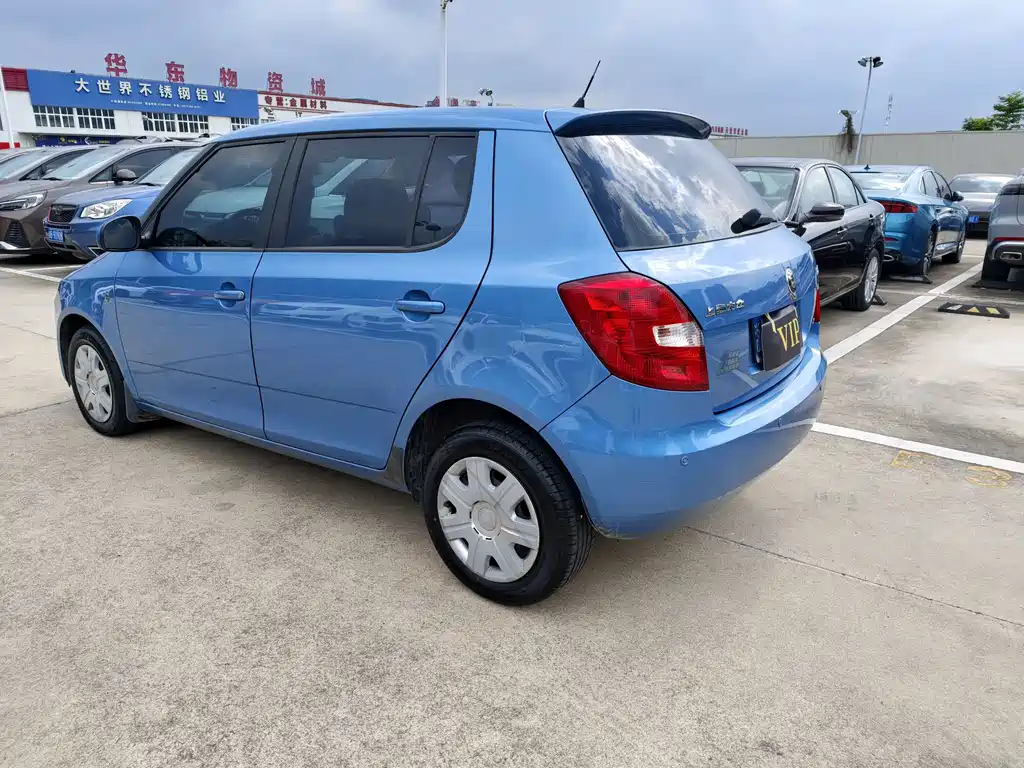 Skoda Fabia — миниатюра 8