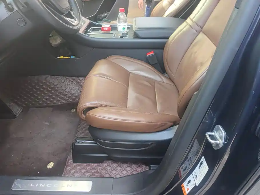 Lincoln Aviator — миниатюра 9