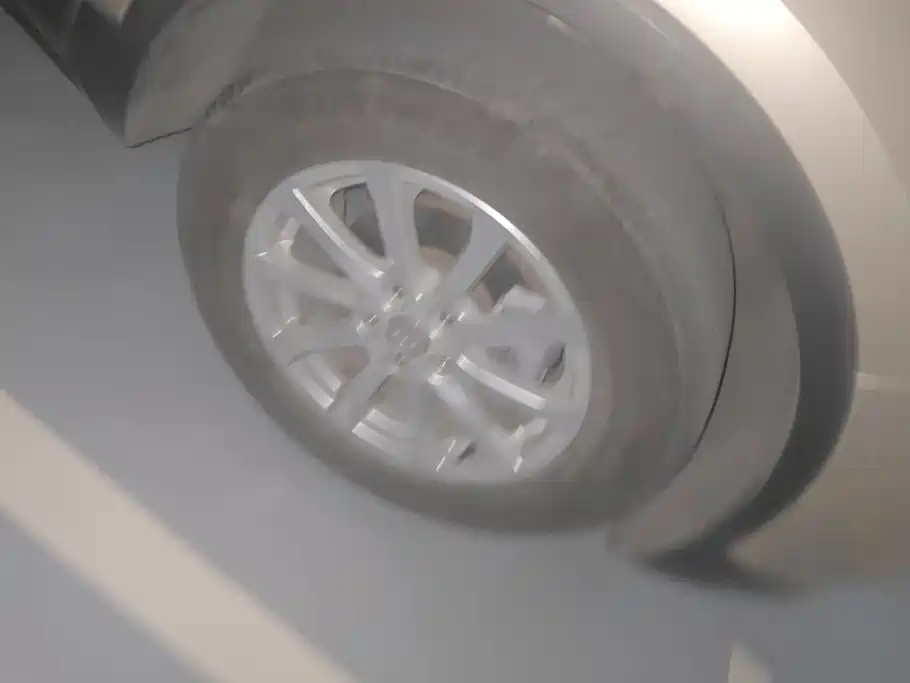 Buick Envision Plus — миниатюра 6
