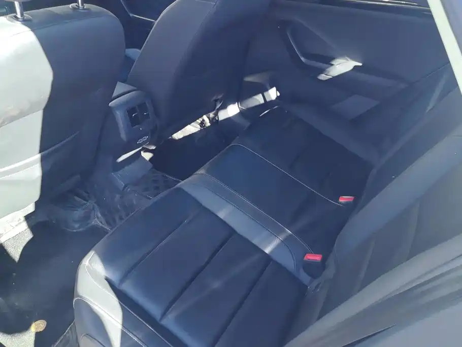 Volkswagen T-Roc — миниатюра 11