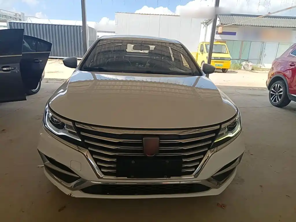 Roewe i6 New Energy — миниатюра 3