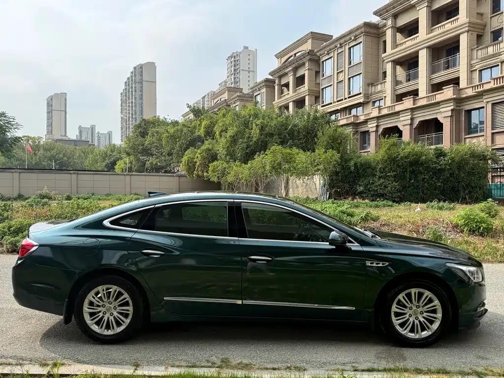 Buick LaCrosse — миниатюра 7
