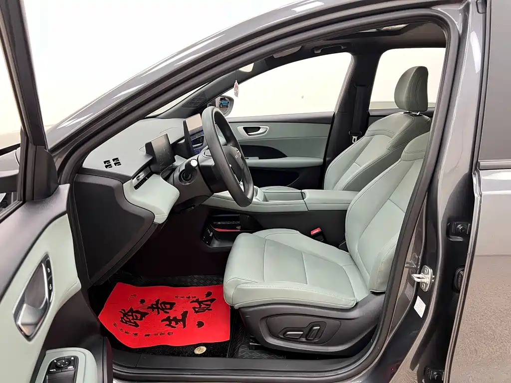 Roewe Young Wai D6 — миниатюра 15