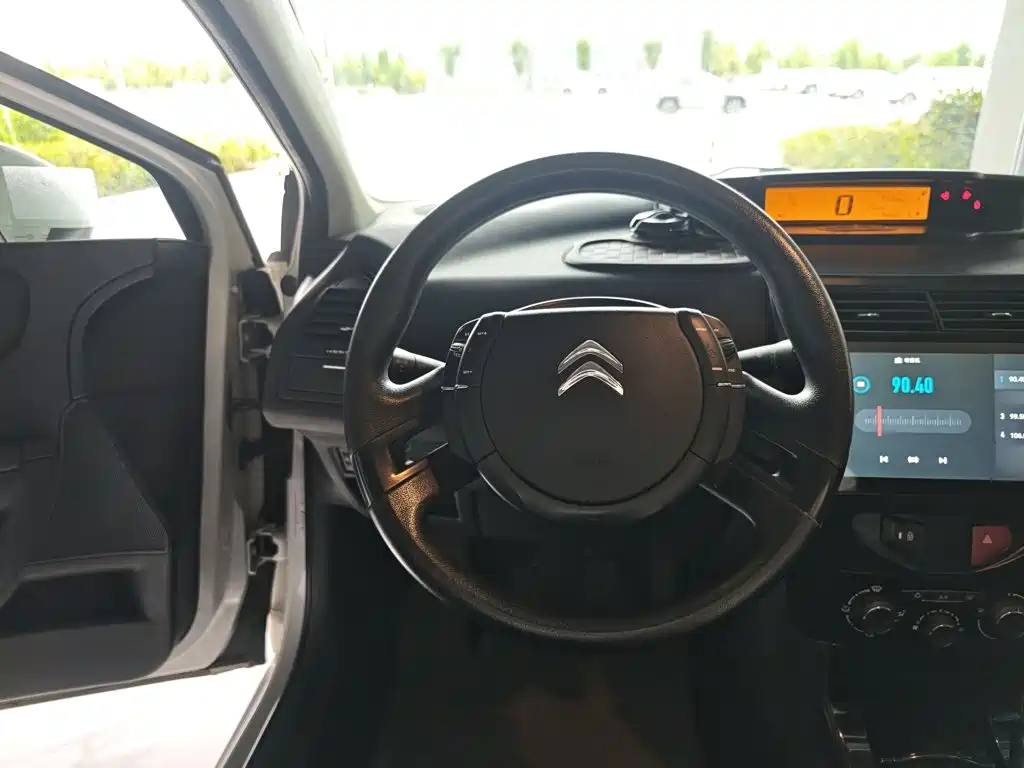Citroen C-Quatre — миниатюра 11