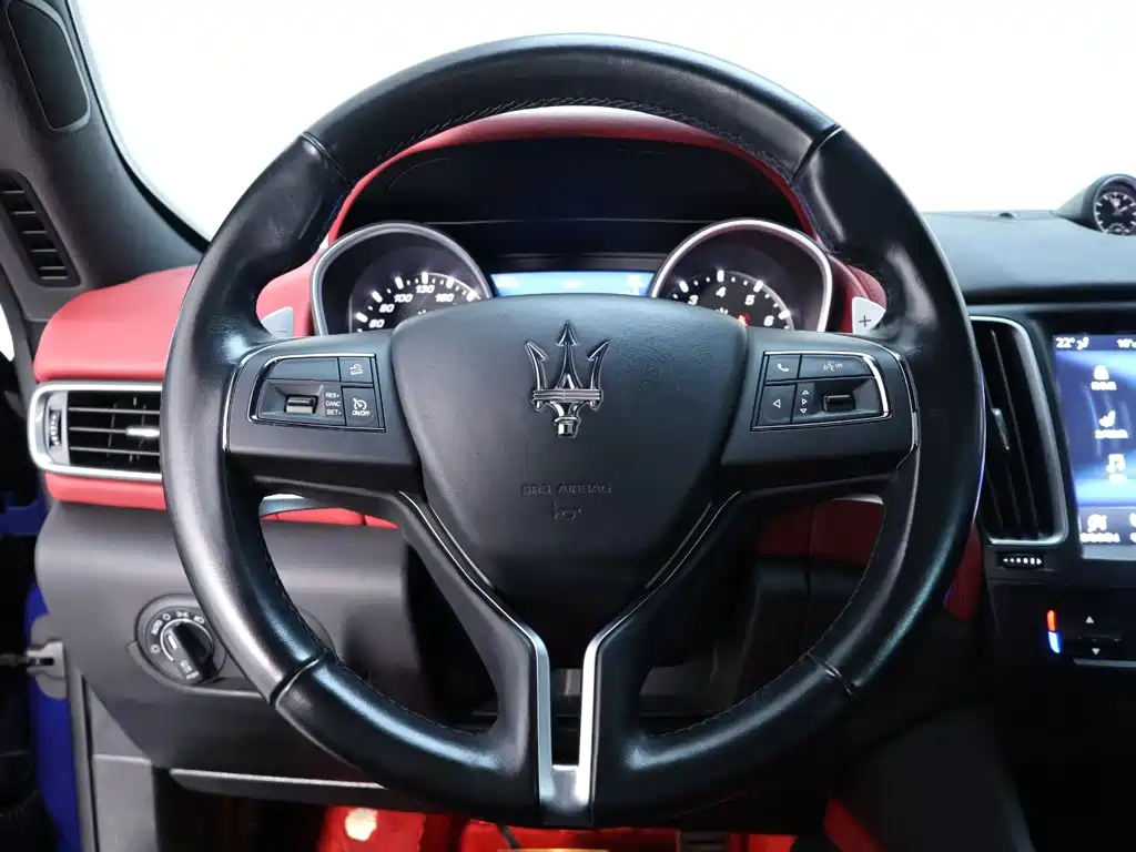 Maserati Levante — миниатюра 16