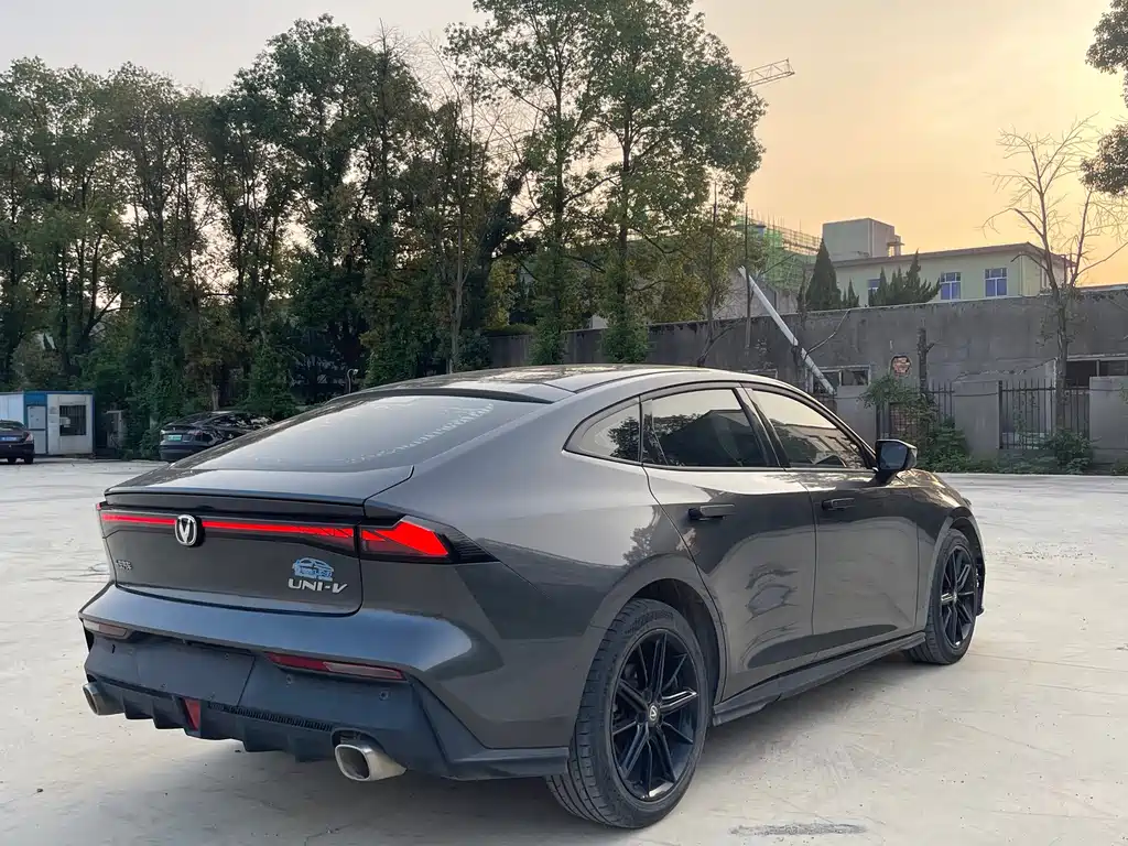 Changan UNI-V — миниатюра 4
