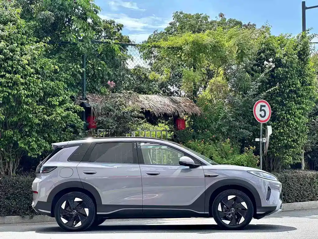 BYD Морской лев 05 EV — миниатюра 3