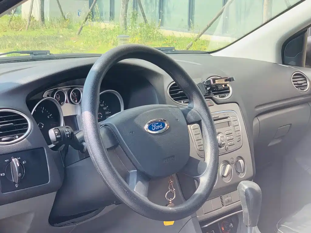 Ford Focus — миниатюра 15