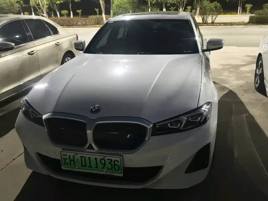 BMW i3 2023