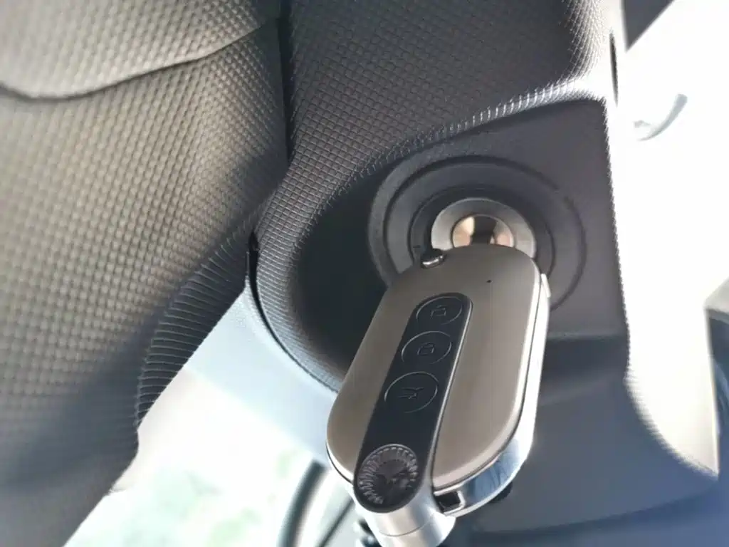Wuling MINIEV — миниатюра 9