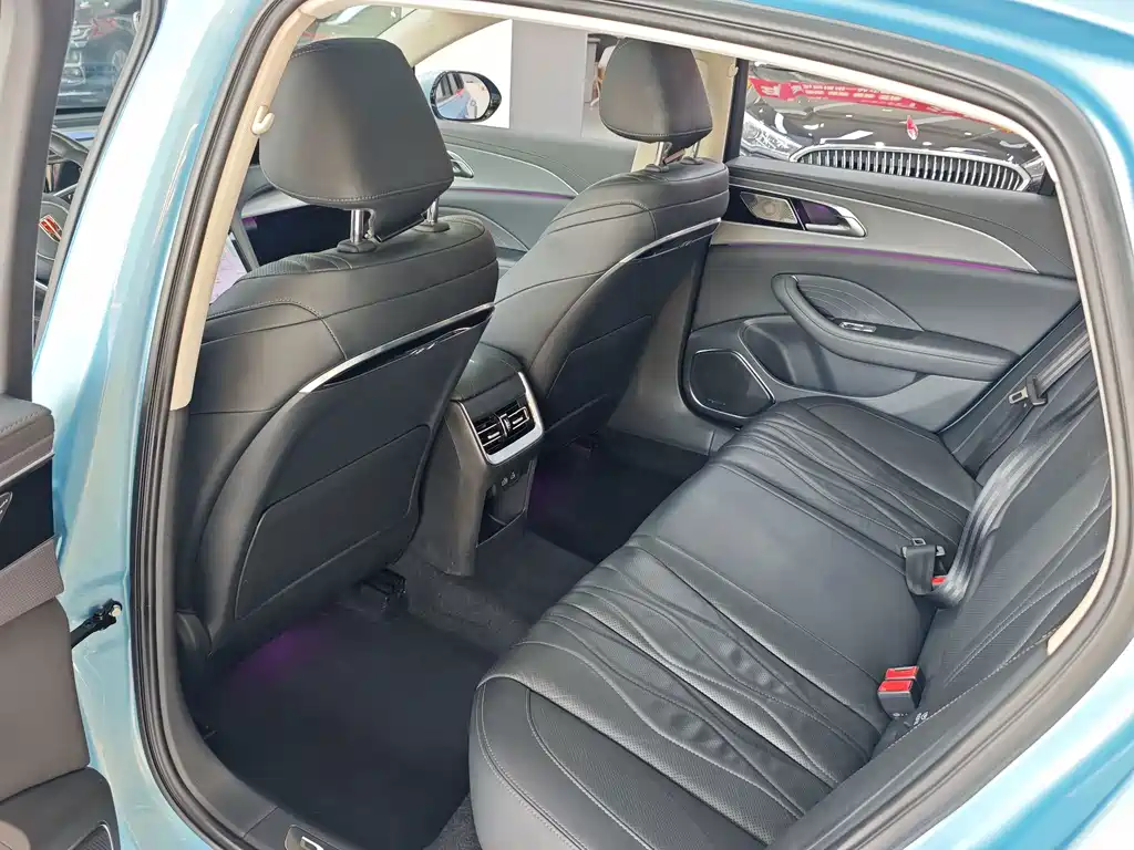 Hongqi Hongqi H5 — миниатюра 5