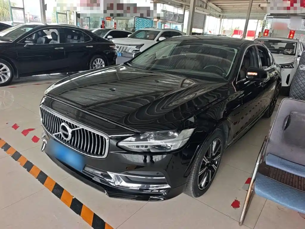 Volvo S90 — миниатюра 2