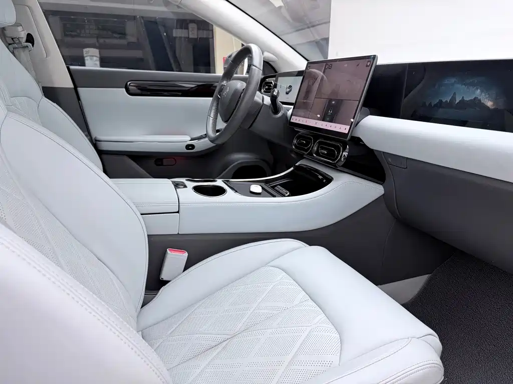 Leapmotor Leapmotor C01 — миниатюра 10