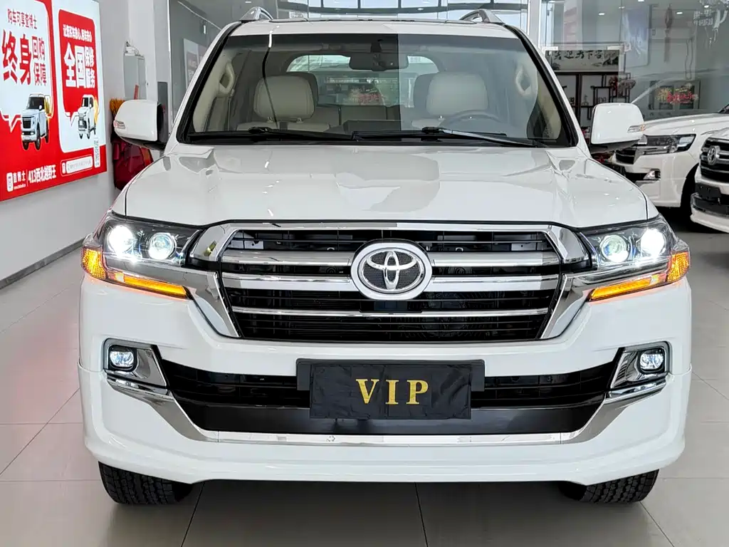 Toyota Land Cruiser 2012 4.0L AT VX