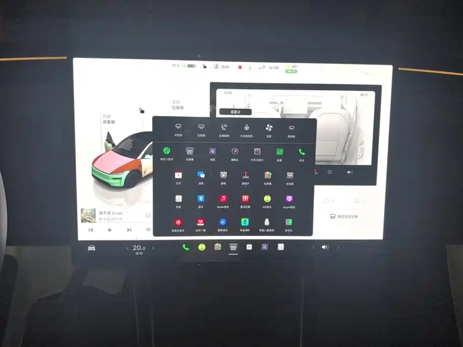 Tesla Model Y — миниатюра 13