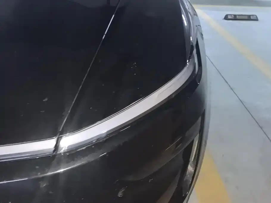 Tesla Model Y — миниатюра 5