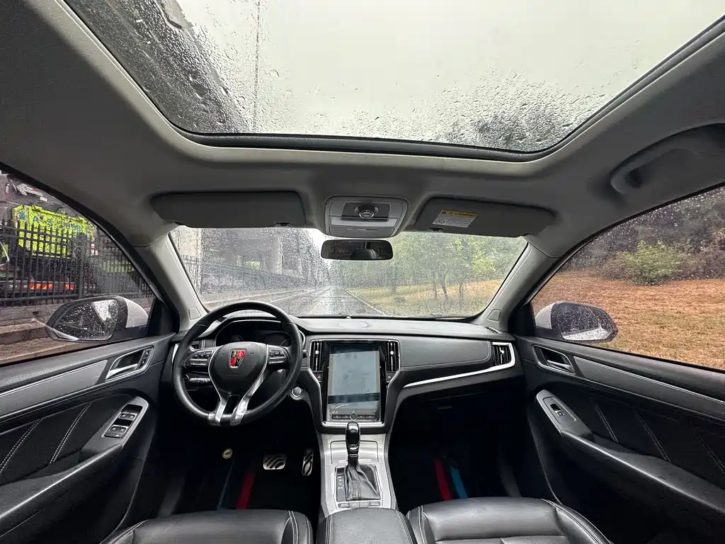 Roewe RX5 — миниатюра 10