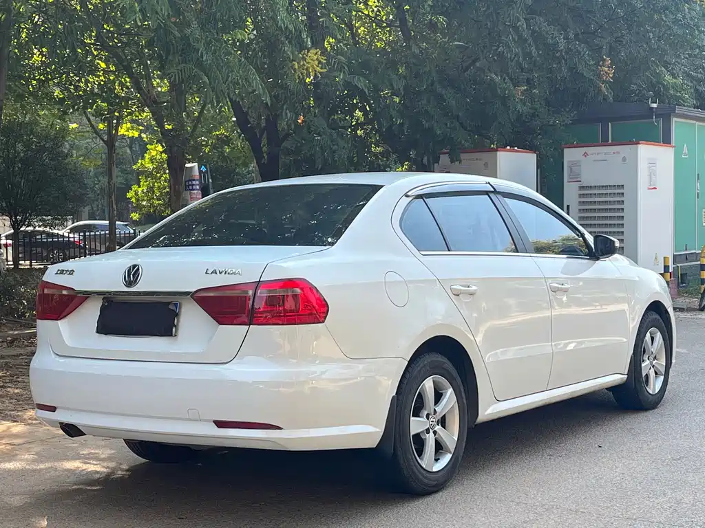 Volkswagen Lavida — миниатюра 7