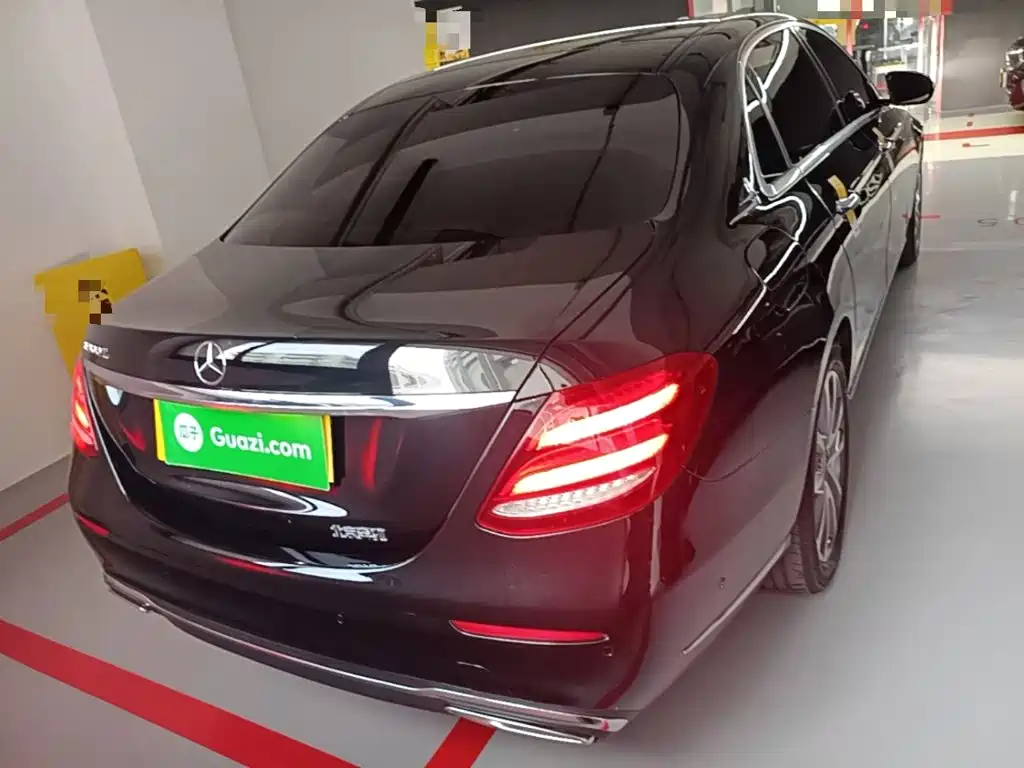 Mercedes-Benz E-Class — миниатюра 6