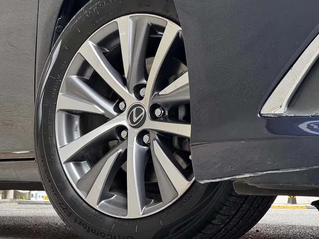 Lexus ES — миниатюра 10