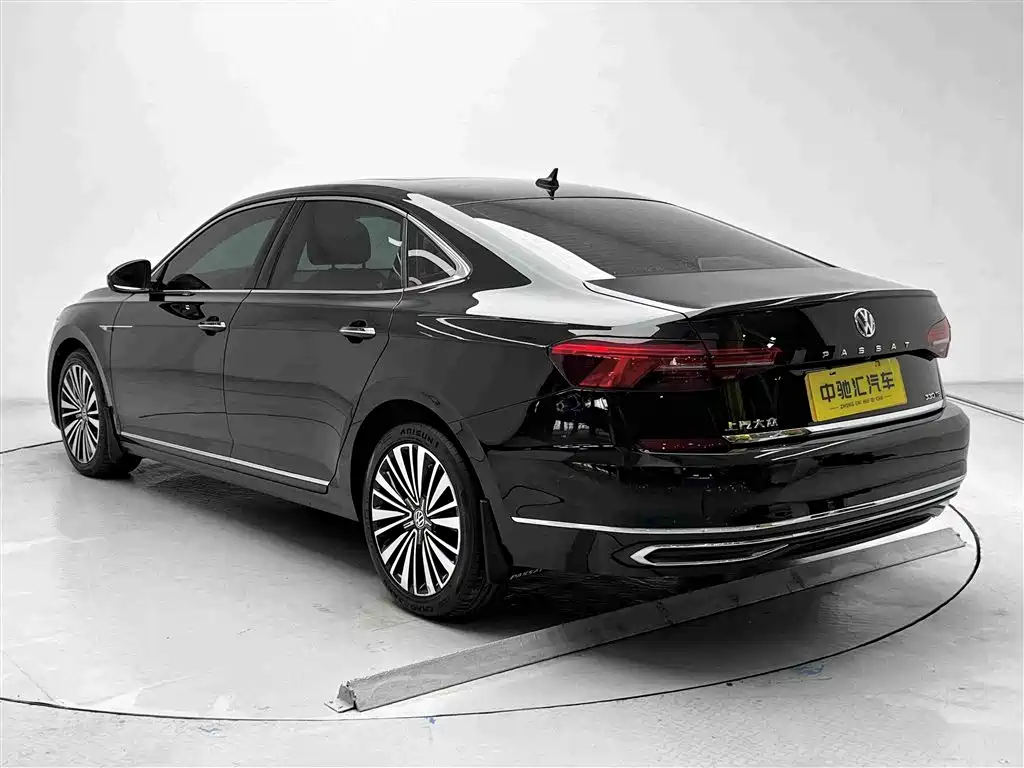 Volkswagen Passat — миниатюра 18
