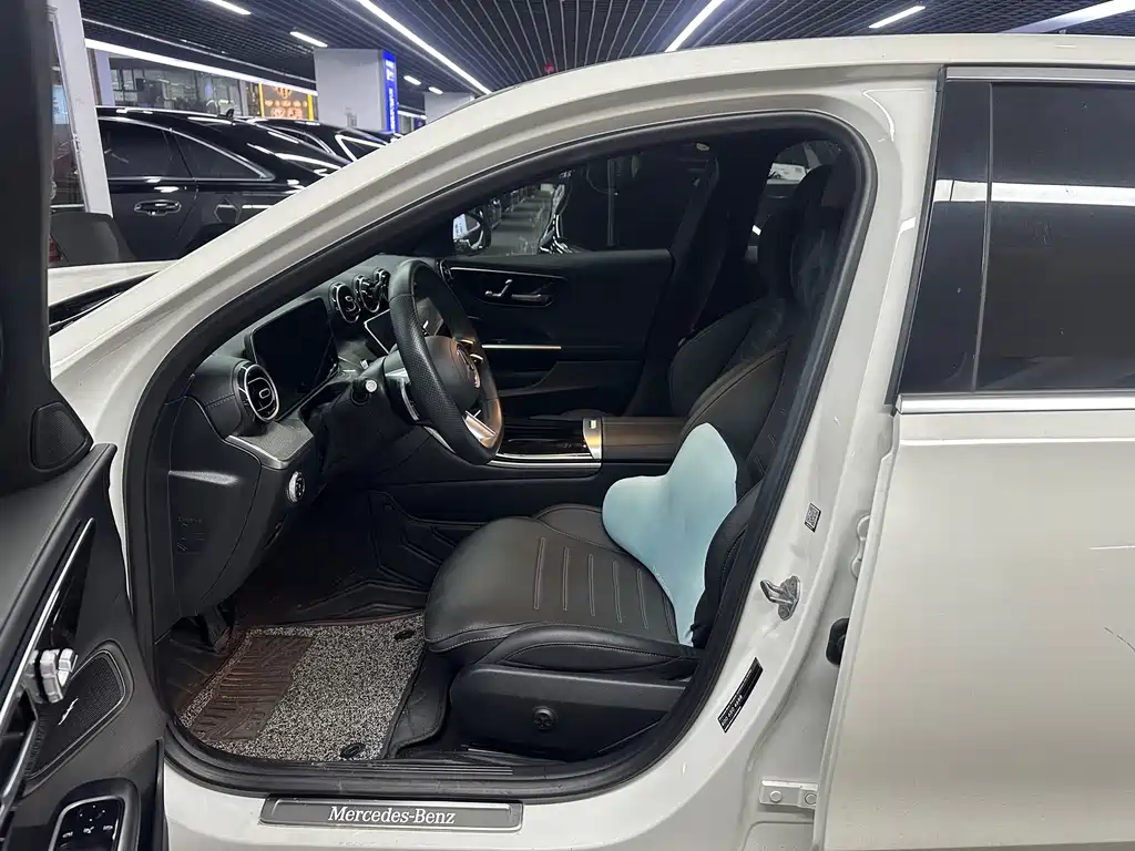 Mercedes-Benz C-Class — миниатюра 4