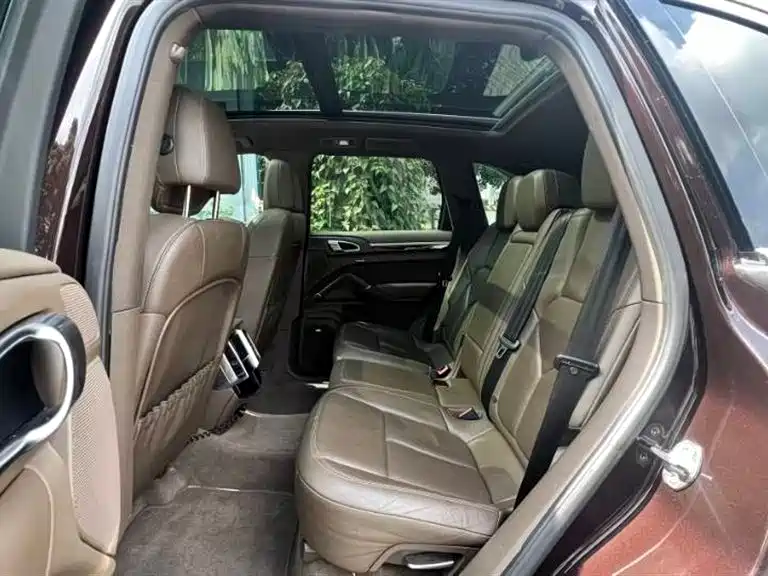 Porsche Cayenne 2014 Cayenne Platinum Edition 3.0T