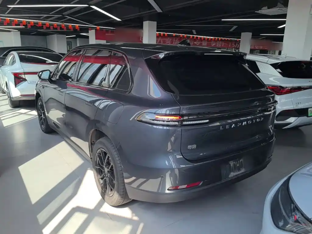 Leapmotor Leapmotor C10 — миниатюра 5