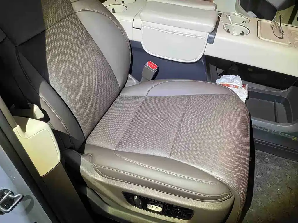 Li Auto Li MEGA — миниатюра 4