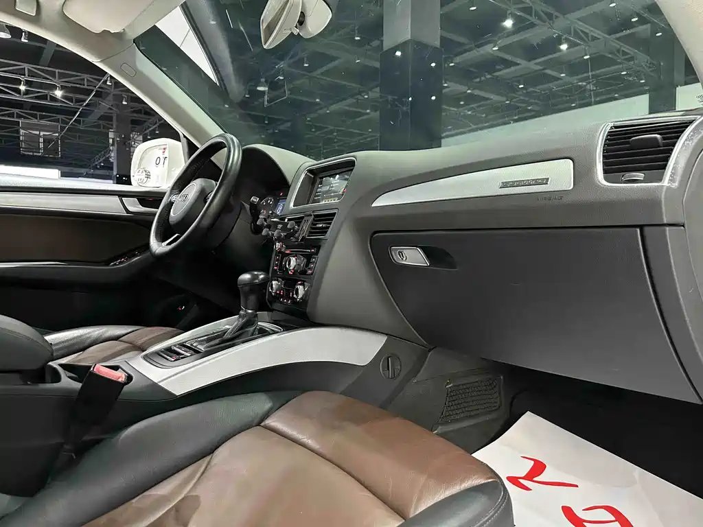 Audi Q5 — миниатюра 12