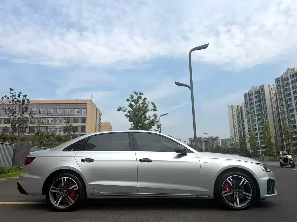 Audi A4L — миниатюра 10