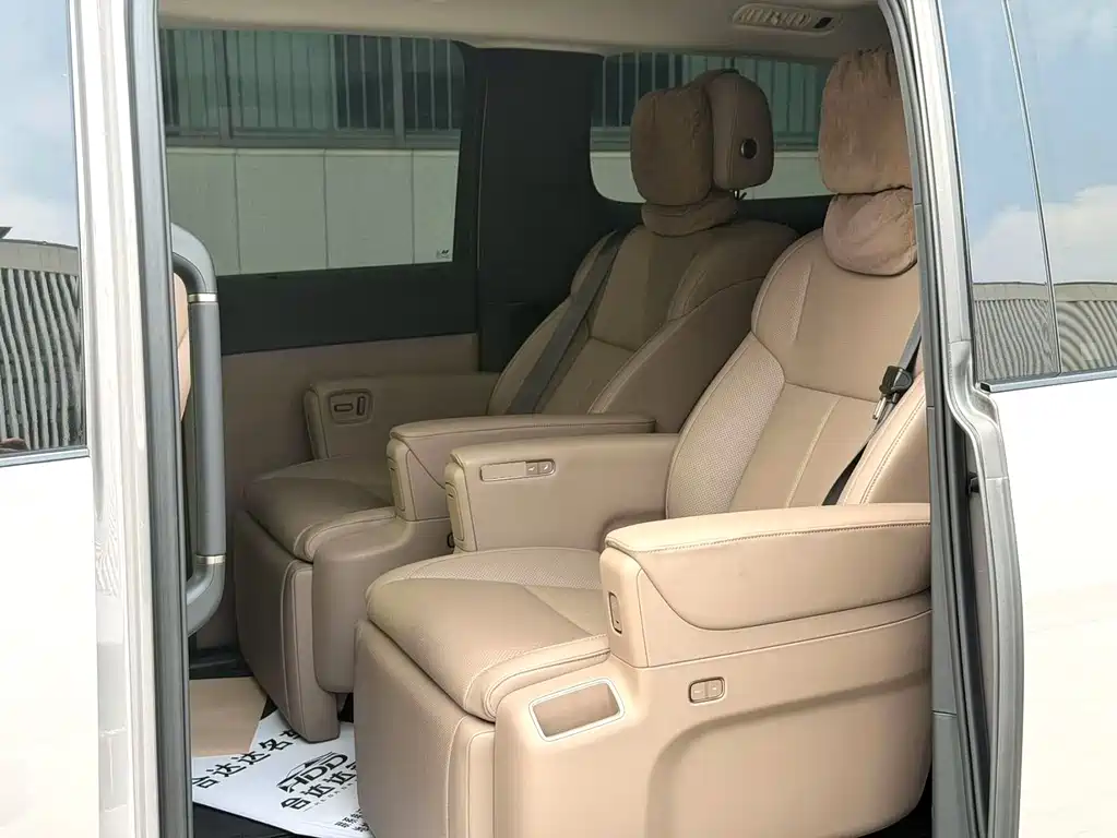 Li Auto Li MEGA — миниатюра 5