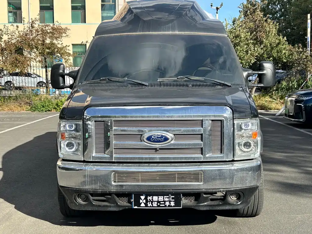 Ford E350 — миниатюра 2