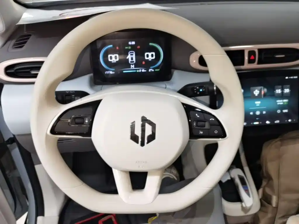 Leapmotor Leapmotor T03 — миниатюра 11