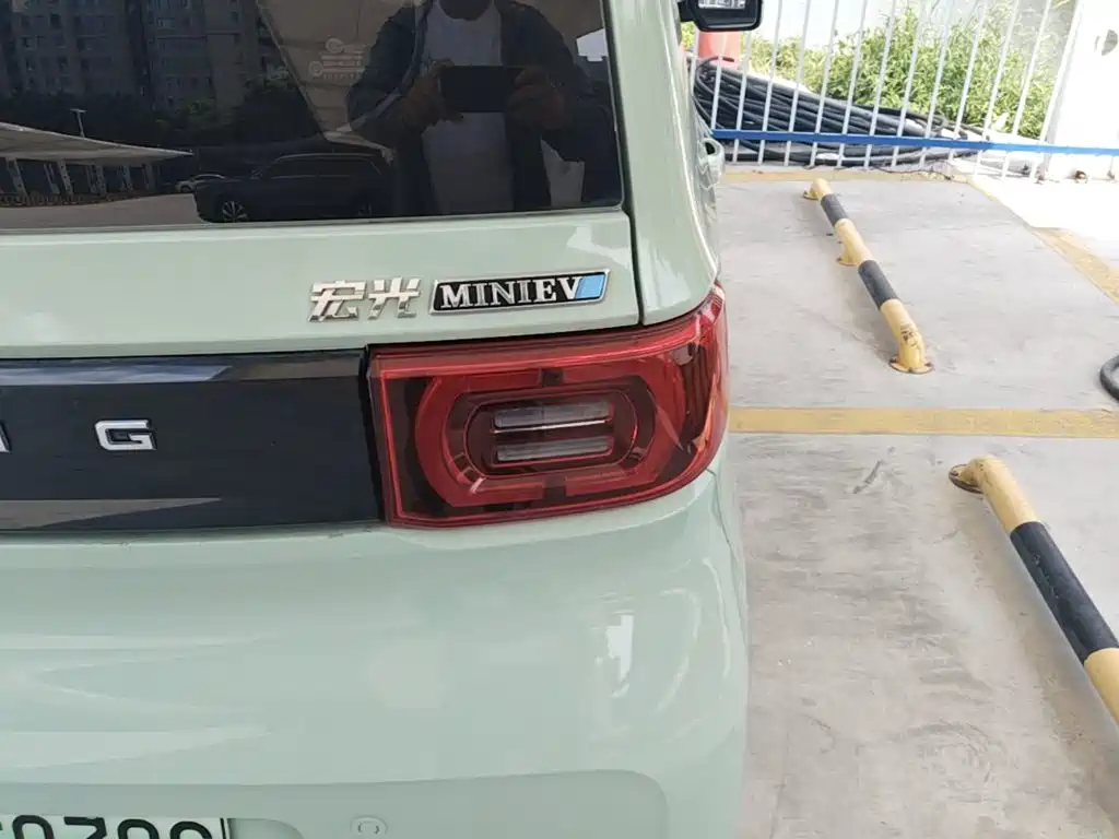 Wuling MINIEV — миниатюра 8