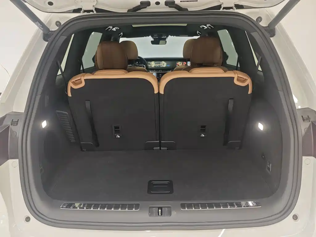 Li Auto Li ONE — миниатюра 20