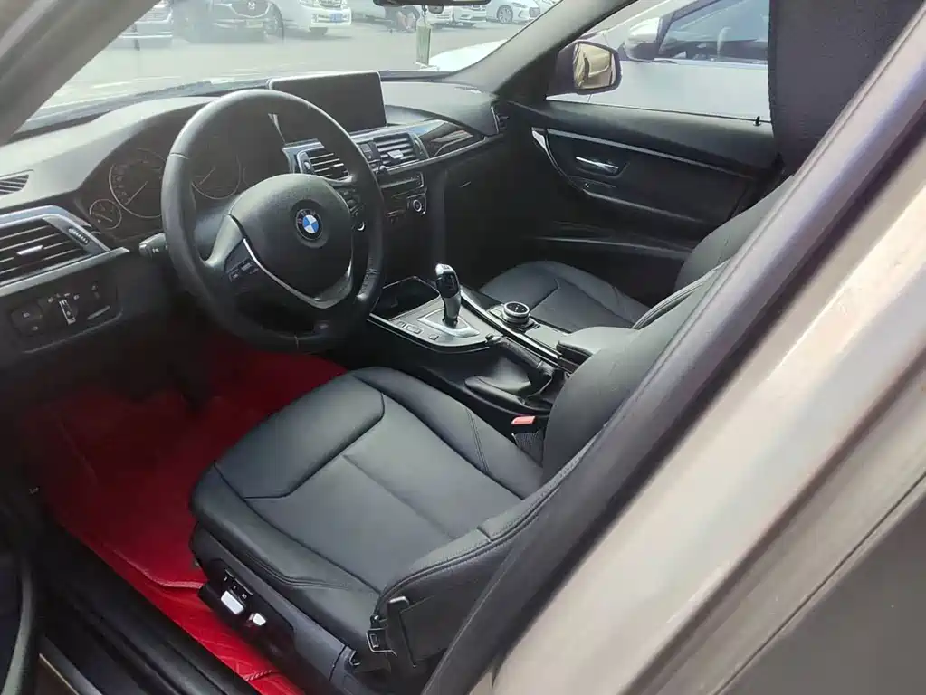 BMW 3 Series — миниатюра 6
