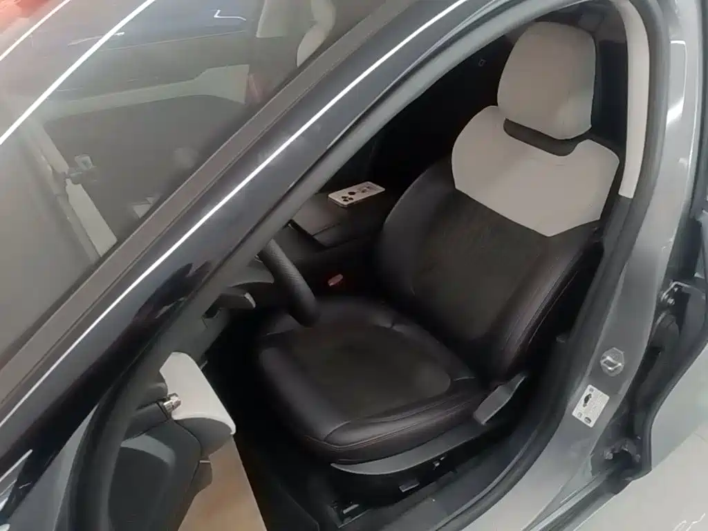 Ford Mondeo — миниатюра 15
