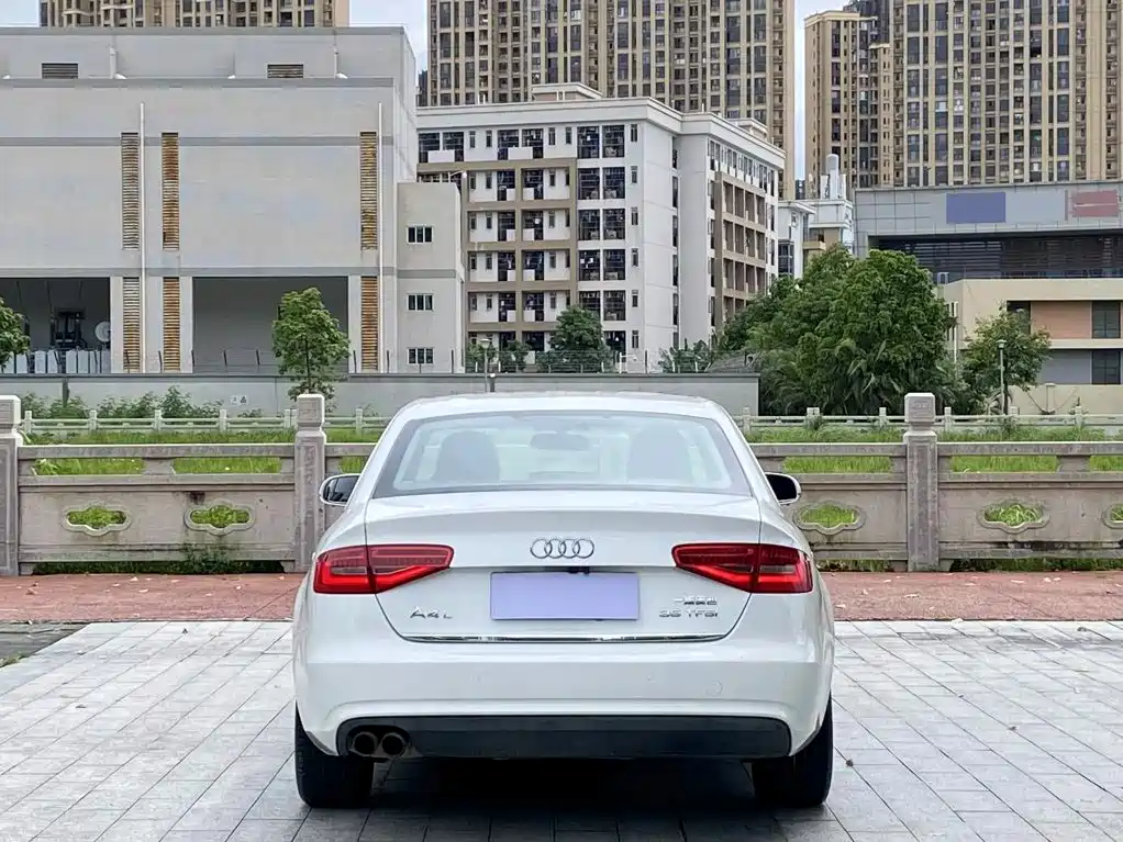 Audi A4L — миниатюра 4