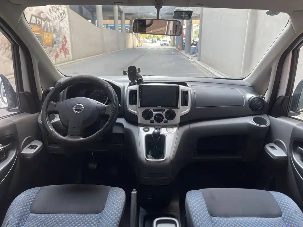 Nissan NV200 — миниатюра 5