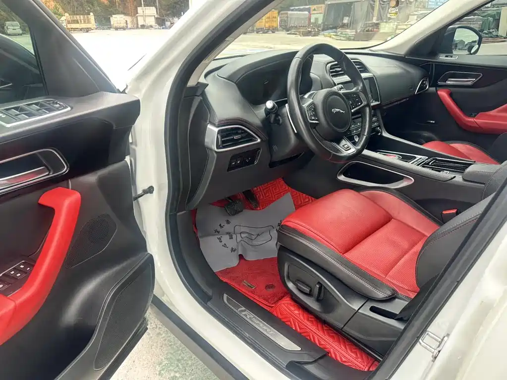Jaguar F-PACE — миниатюра 10