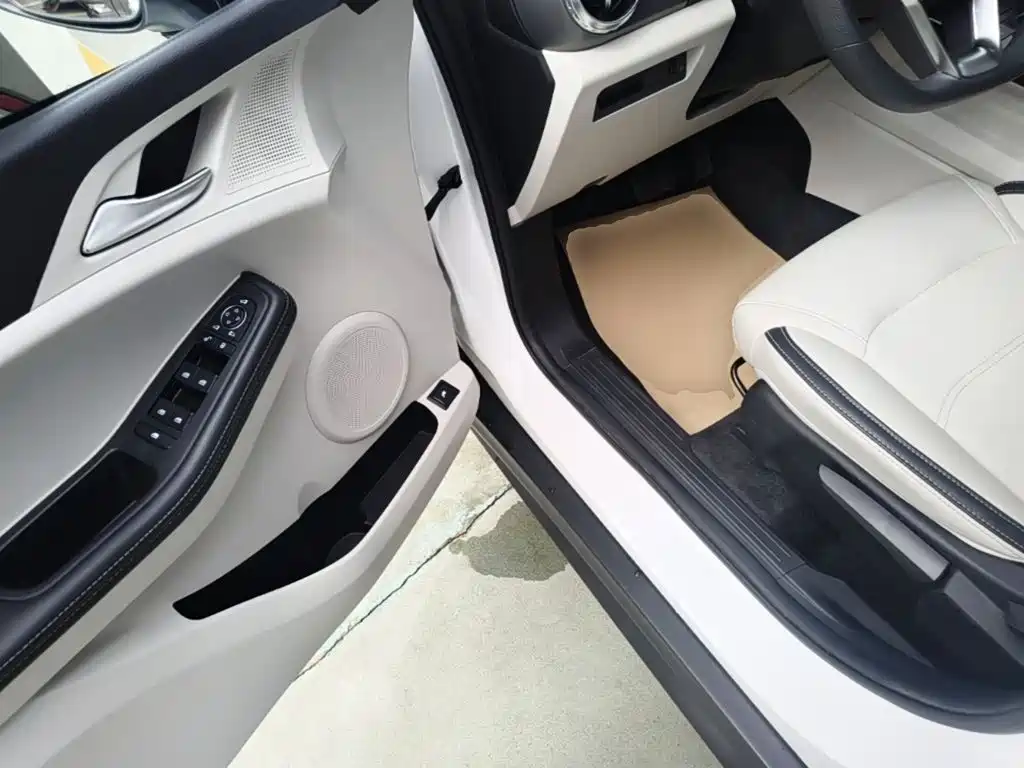 BYD Yuan Pro — миниатюра 16