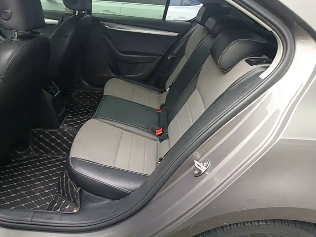 Skoda Octavia — миниатюра 17