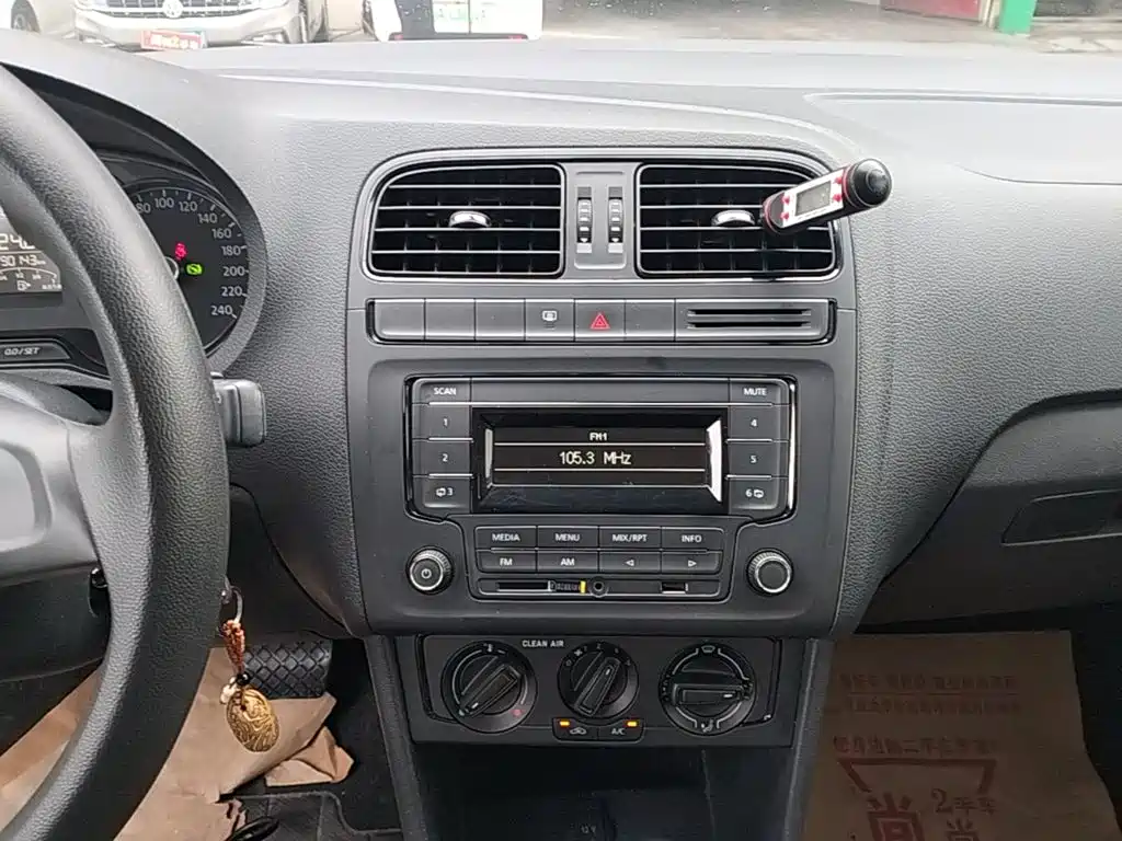 Volkswagen Polo — миниатюра 13