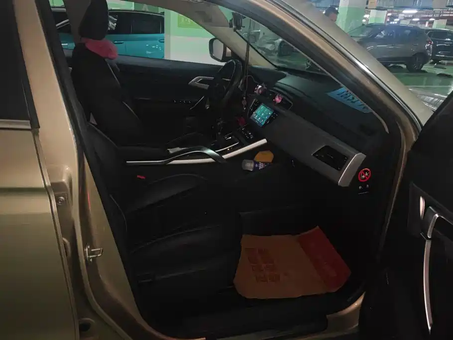 Geely Boyue — миниатюра 8