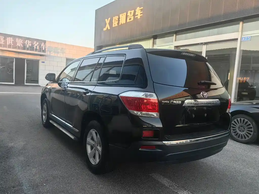 Toyota Highlander — миниатюра 6